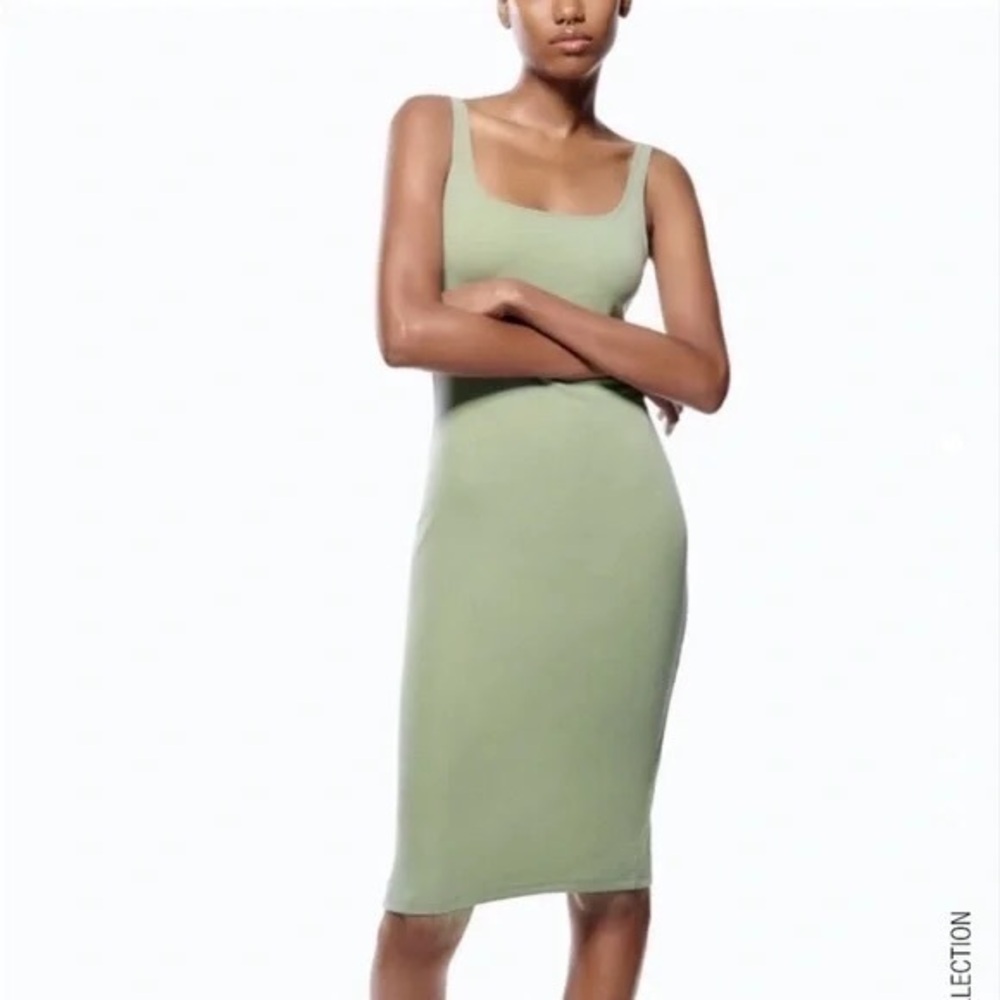 Zara Sage Green Sleeveless Knit Bodycon Dress Black Split Hem Womens size Medium